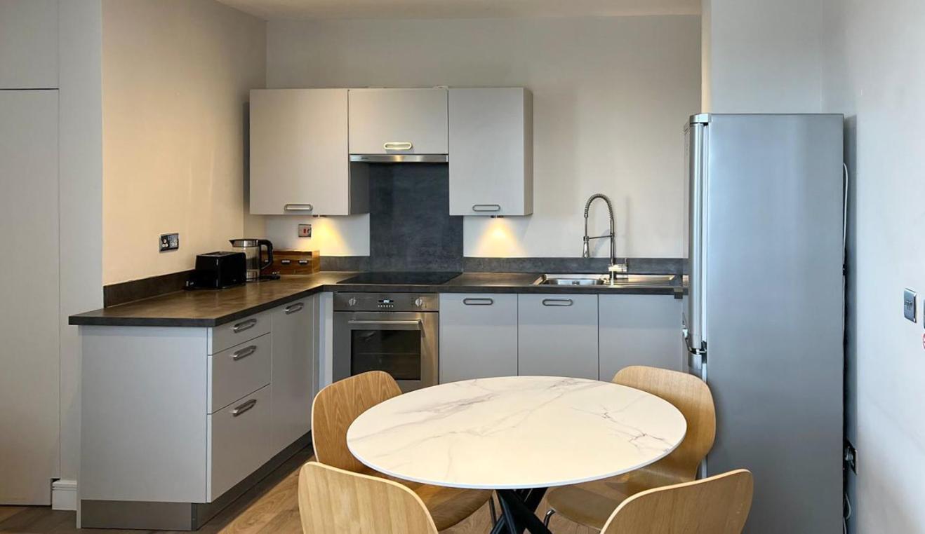 פטרבורו Geneva House Apartments By Elegance Living מראה חיצוני תמונה